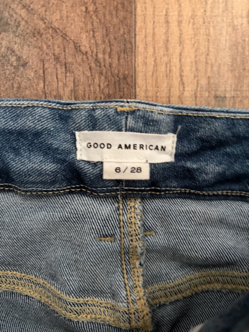Womens Good American Straight-Leg Jeans - Picture 2 of 4